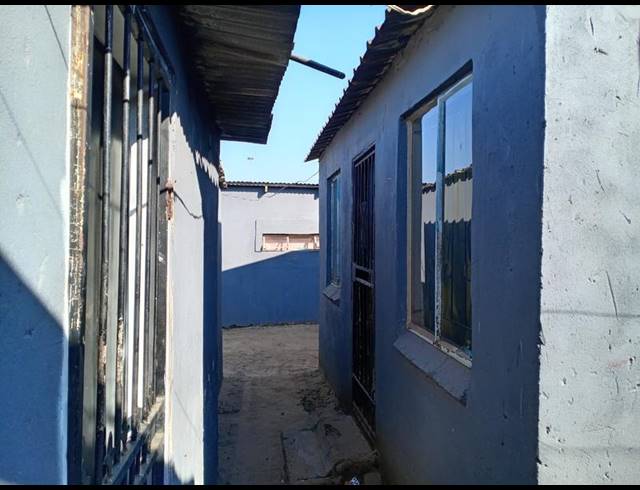 13 BEDROOM HOUSE FOR SALE IN COMMERCIA